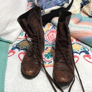 Combat boots